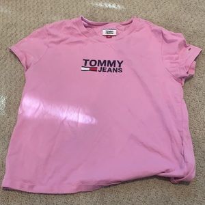 cute pink tommy jeans shirt